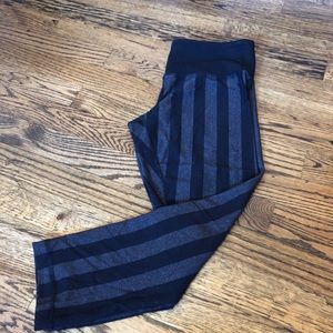 Lululemon striped crop leggings 6